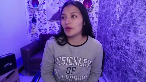 Snapshot of emma_garciaa_ chatting on 01/21/25, 03:48 emma online show from 01/21/25, 03:48