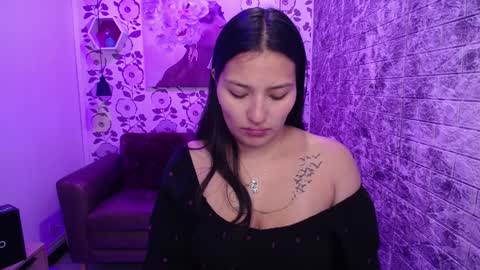 Snapshot of emma_garciaa_ chatting on 01/22/25, 03:52 emma online show from 01/22/25, 03:52