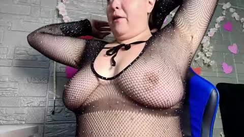 Emma Miel  online show from 11/28/25, 01:30