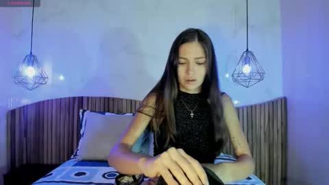 Snapshot of emma_jhoons chatting on 09/25/25, 11:03 emma_jhoons online show from 09/25/25, 11:03
