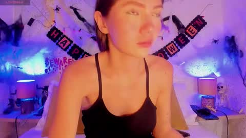 Snapshot of emma_jhoons chatting on 10/14/25, 11:11 emma_jhoons online show from 10/14/25, 11:11