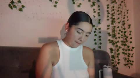 Snapshot of emma_johnson_ chatting on 01/15/25, 02:27 emma_johnson_ online show from 01/15/25, 02:27