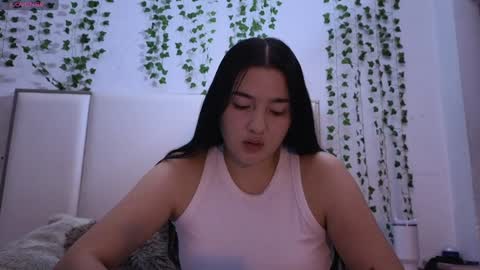 emma_johnson_ online show from 11/11/25, 01:49