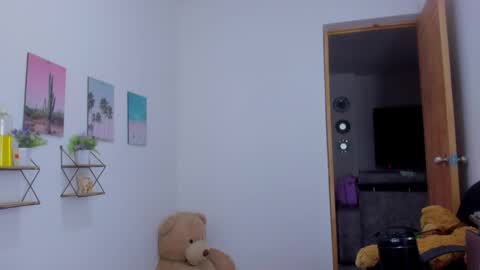 whises lits        online show from 01/16/26, 01:37