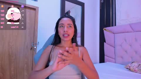 Snapshot of emma_lorense chatting on 02/25/25, 07:47 Emma online show from 02/25/25, 07:47