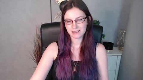 Snapshot of emma_lust94 chatting on 01/03/25, 10:20 emma online show from 01/03/25, 10:20