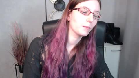Snapshot of emma_lust94 chatting on 02/25/25, 12:34 emma online show from 02/25/25, 12:34