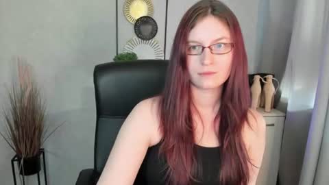 Snapshot of emma_lust94 chatting on 06/15/26, 05:37 emma online show from 06/15/26, 05:37