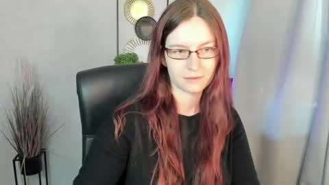 Snapshot of emma_lust94 chatting on 06/24/26, 05:39 emma online show from 06/24/26, 05:39