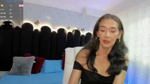 Emma  online show from 09/16/25, 12:06