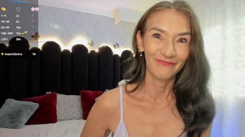 Emma  online show from 10/23/25, 12:04