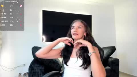 Snapshot of emma_mendoza chatting on 06/19/26, 11:25 Emma online show from 06/19/26, 11:25