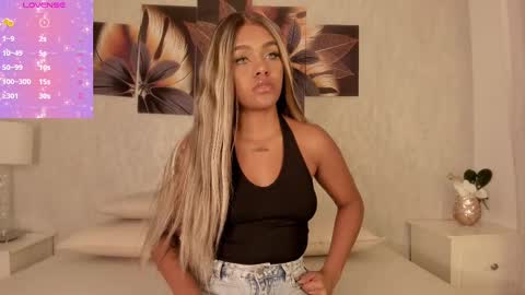 Snapshot of emma_morgann chatting on 03/06/25, 11:36 Emma Morgann online show from 03/06/25, 11:36