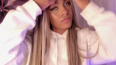 Snapshot of emma_morgann chatting on 03/11/25, 11:23 Emma Morgann online show from 03/11/25, 11:23