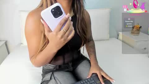 Snapshot of emma_morgann chatting on 09/18/25, 11:45 Emma Morgann online show from 09/18/25, 11:45