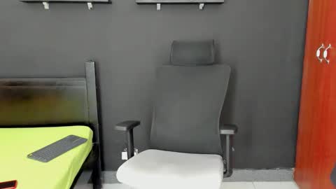 emma online show from 11/06/25, 03:24