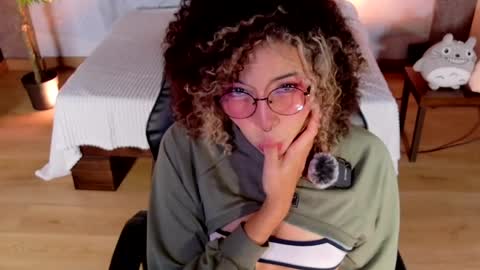     online show from 05/06/26, 10:20