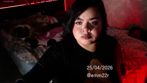 Snapshot of emma_ruiiz_ chatting on 04/26/26, 03:37 emma online show from 04/26/26, 03:37