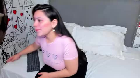 emma_saenzz_ online show from 02/24/26, 12:36