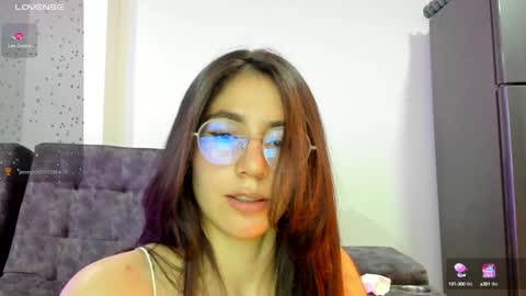 Snapshot of emma_sandovaal chatting on 12/15/24, 06:18 Emma online show from 12/15/24, 06:18
