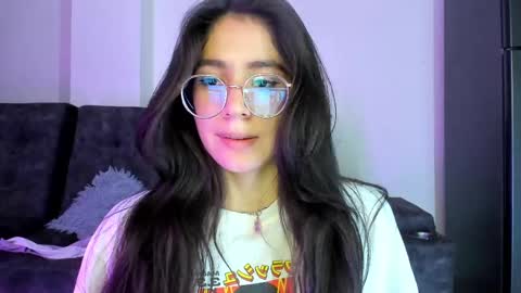 Snapshot of emma_sandovaal chatting on 03/01/25, 04:04 Emma online show from 03/01/25, 04:04