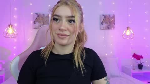 Emma Softt online show from 04/08/26, 05:51