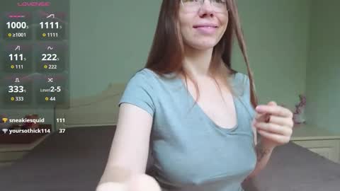 Snapshot of emma_stardust_ chatting on 11/28/25, 03:53 Emma-milky-tits online show from 11/28/25, 03:53