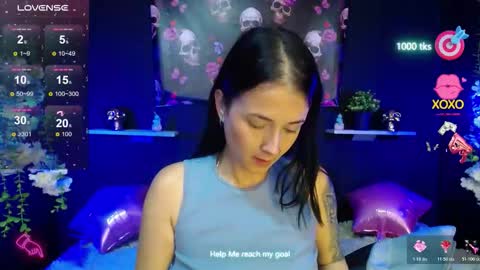 Snapshot of emma_sweethot chatting on 01/12/26, 04:12 Emma Black online show from 01/12/26, 04:12