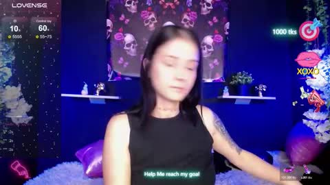 Snapshot of emma_sweethot chatting on 02/06/26, 06:33 Emma Black online show from 02/06/26, 06:33