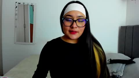 Snapshot of emma_timli1 chatting on 04/30/26, 01:34 Emma online show from 04/30/26, 01:34
