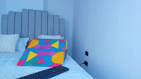 Emma online show from 11/06/25, 11:55