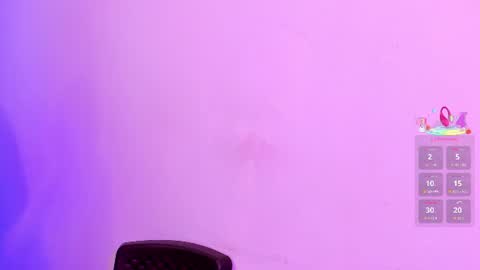 Snapshot of emma_walton_ chatting on 06/10/26, 11:31 online show from 06/10/26, 11:31