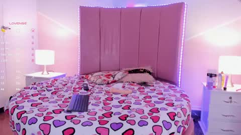 Snapshot of emma_whitee_ chatting on 01/15/25, 03:07 emma_whitee_ online show from 01/15/25, 03:07