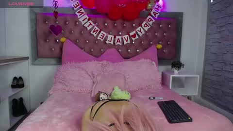 neko  online show from 02/08/25, 09:04