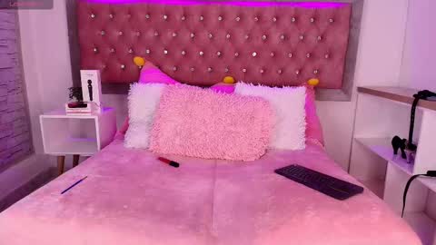 neko  online show from 03/03/25, 11:46