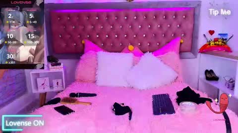 neko  online show from 03/12/25, 12:42