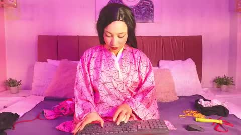 Emma online show from 04/01/26, 08:17