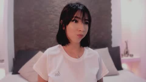 emma_woods__ online show from 10/19/25, 12:28