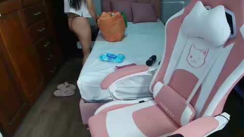 emma online show from 09/18/25, 12:07