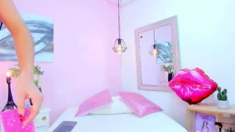 Emma  online show from 02/04/26, 08:58