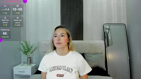 Snapshot of emmaa_white_ chatting on 06/27/26, 11:04 EMMA online show from 06/27/26, 11:04