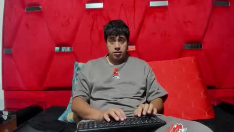 EmmaAndDemon online show from 02/04/26, 12:22