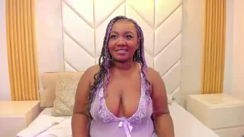 Snapshot of emmabrantt_ chatting on 11/05/25, 03:39 EmmaBrantt online show from 11/05/25, 03:39