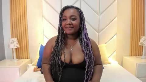 Snapshot of emmabrantt_ chatting on 12/16/25, 04:28 EmmaBrantt online show from 12/16/25, 04:28