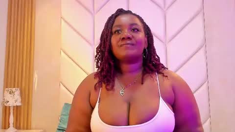 Snapshot of emmabrantt_ chatting on 06/16/26, 04:04 EmmaBrantt online show from 06/16/26, 04:04