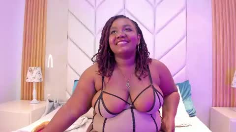 Snapshot of emmabrantt_ chatting on 07/17/26, 04:08 EmmaBrantt online show from 07/17/26, 04:08