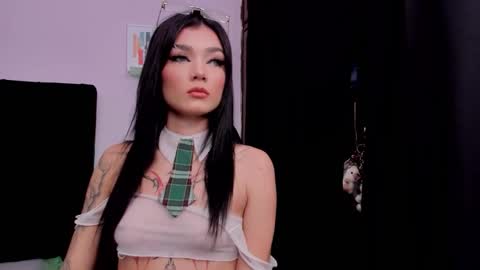 Emma  online show from 11/21/25, 02:32