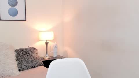 Snapshot of emmabridgerton chatting on 02/21/26, 09:16 Emma online show from 02/21/26, 09:16