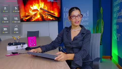 Emma online show from 04/08/26, 01:33