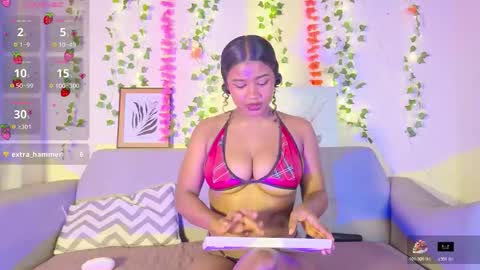 Snapshot of emmaconneer chatting on 11/30/25, 02:10 Emma online show from 11/30/25, 02:10